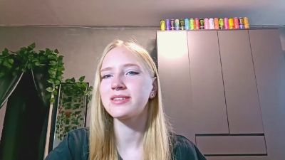 OletaGuderian webcam model stream image