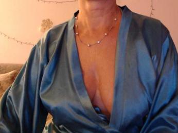 goodSnowQueen webcam model stream image