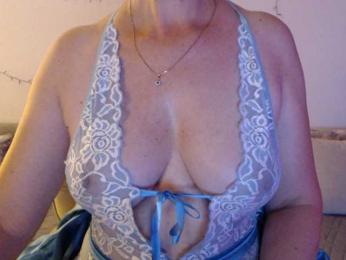 goodSnowQueen webcam model stream image