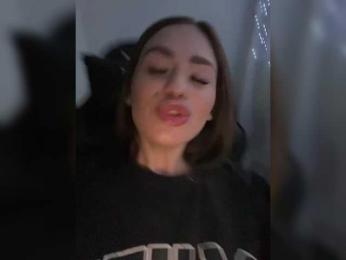 Polichkaaaa webcam model stream image