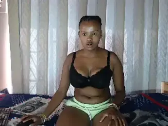 BlondQ2003 webcam stripchat model stream image