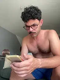Lulu_moustache webcam model stream image
