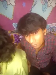 Freakingromance webcam model stream image