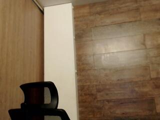 Connor Heat webcam model stream image