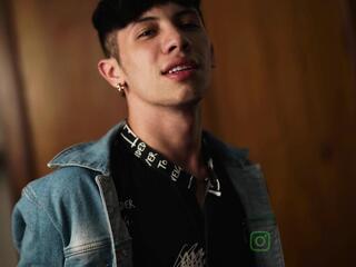 Santiago Sant webcam model stream image