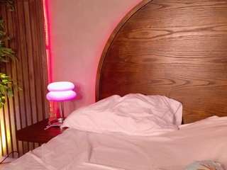 courtneygrey webcam model stream image