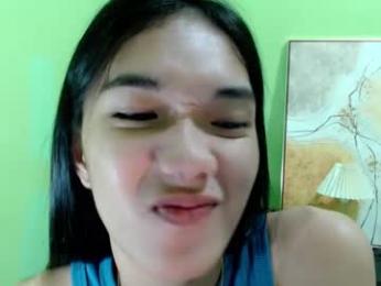 innocent_reign69 webcam model stream image