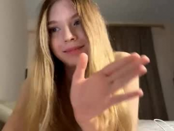 chloe_show webcam model stream image