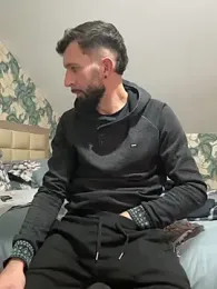 Michel_huge webcam model stream image