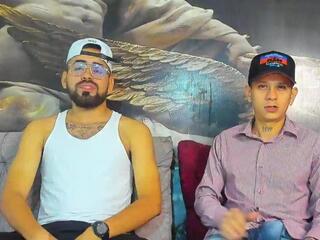 Devin & Mikee webcam model stream image