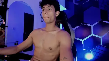 MaxiimoRomano_ webcam model stream image