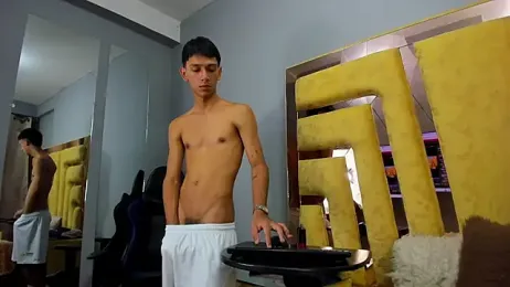 EstebanValdezs webcam stripchat model stream image