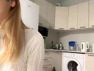 jenniekrone webcam model stream image