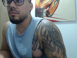 Derryl webcam flirt4free model stream image