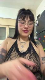 Lareyni26 webcam model stream image