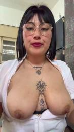 Lareyni26 webcam model stream image
