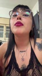 Lareyni26 webcam model stream image