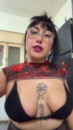 Lareyni26 webcam model stream image