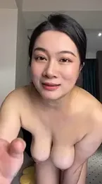 mo-mo-69 webcam model stream image