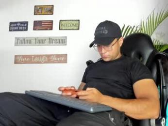 maxi_mux1 webcam chaturbate model stream image