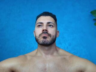 Cutler Q webcam flirt4free model stream image