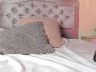 milly-jonness webcam model stream image