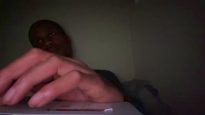 Bumbsyrasberry webcam model stream image