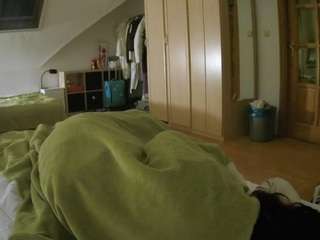 voyeurcam-julmodels-bed-1 webcam model stream image