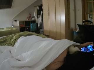 voyeurcam-julmodels-bed-1 webcam model stream image