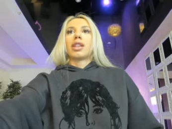 lisaakira webcam chaturbate model stream image