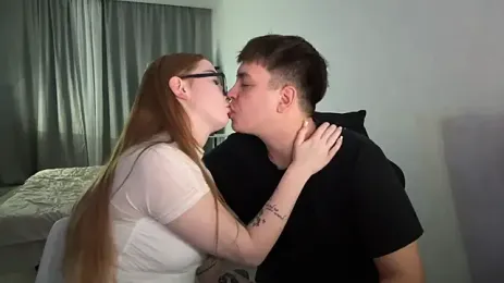 DexRed webcam model stream image