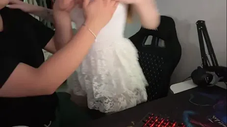 DexRed webcam model stream image