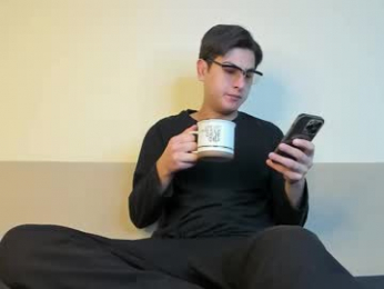 alikuskya webcam chaturbate model stream image