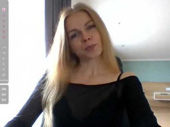 BlondaTina webcam model stream image