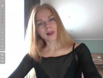 BlondaTina webcam model stream image