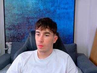 Calvin Brio webcam model stream image