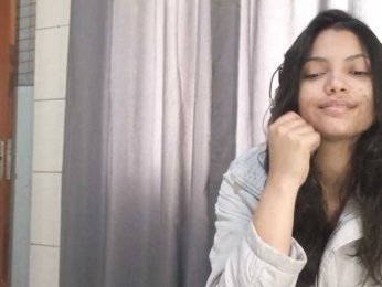 Bombonzin webcam bongacams model stream image