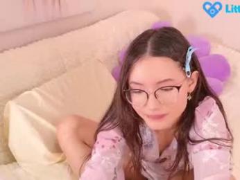 little_effy18_ webcam chaturbate model stream image