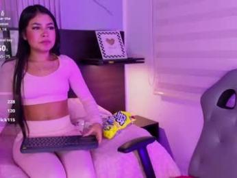 violet_spencer webcam model stream image