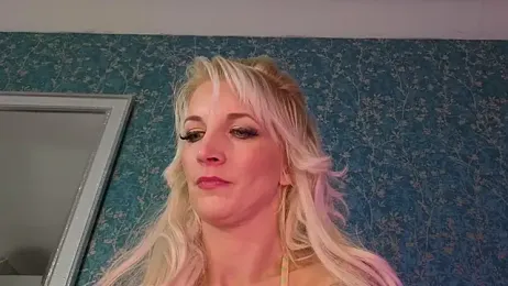 SereneXX webcam stripchat model stream image