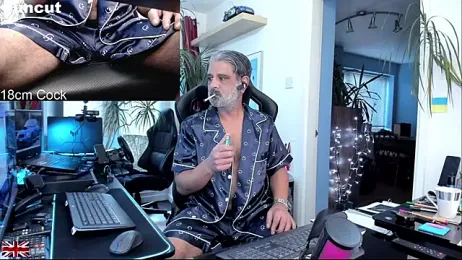 OnlineBossUK webcam model stream image