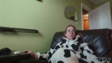 Linzy_19 webcam model stream image