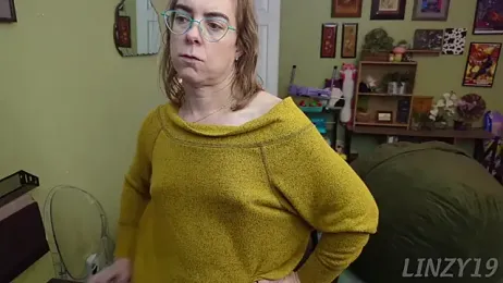 Linzy_19 webcam model stream image