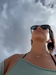 Ninabigtitied webcam model stream image