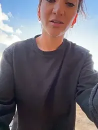 Ninabigtitied webcam model stream image