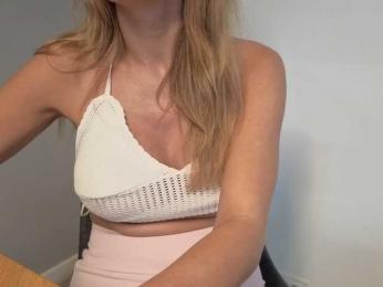 pinabellaa webcam model stream image