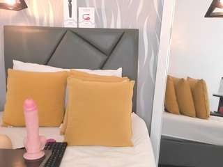 luciarios webcam model stream image