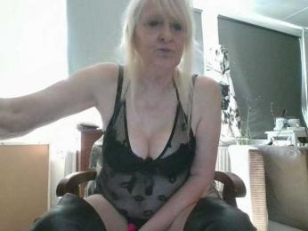 BlondMilfTascha webcam bongacams model stream image