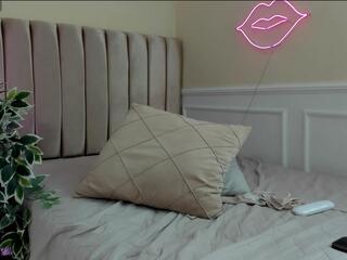 Savanahh Williams webcam model stream image