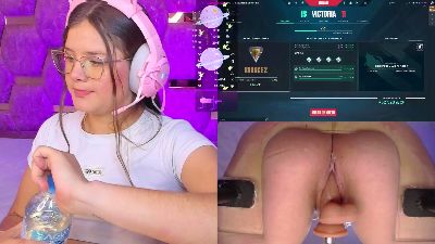 Trianna_ webcam model stream image